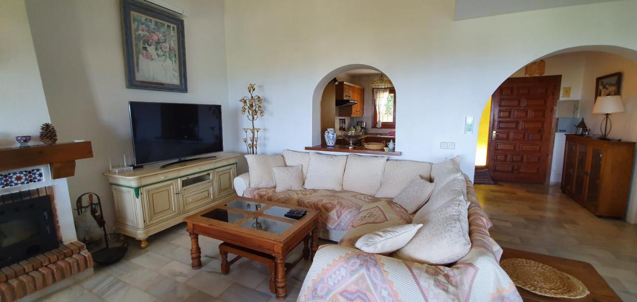 Sea View Villa With Pool, Near Beach In Calahonda, Marbella Area Mijas Kültér fotó